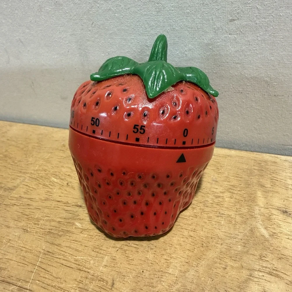Strawberry Mechanical Kitchen Timer Red Green Vintage Retro Countdown MCM 70s